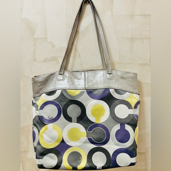 Coach Handbag - Picture 2 of 10